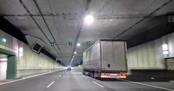 The Mont Blanc Tunnel closed until December 16