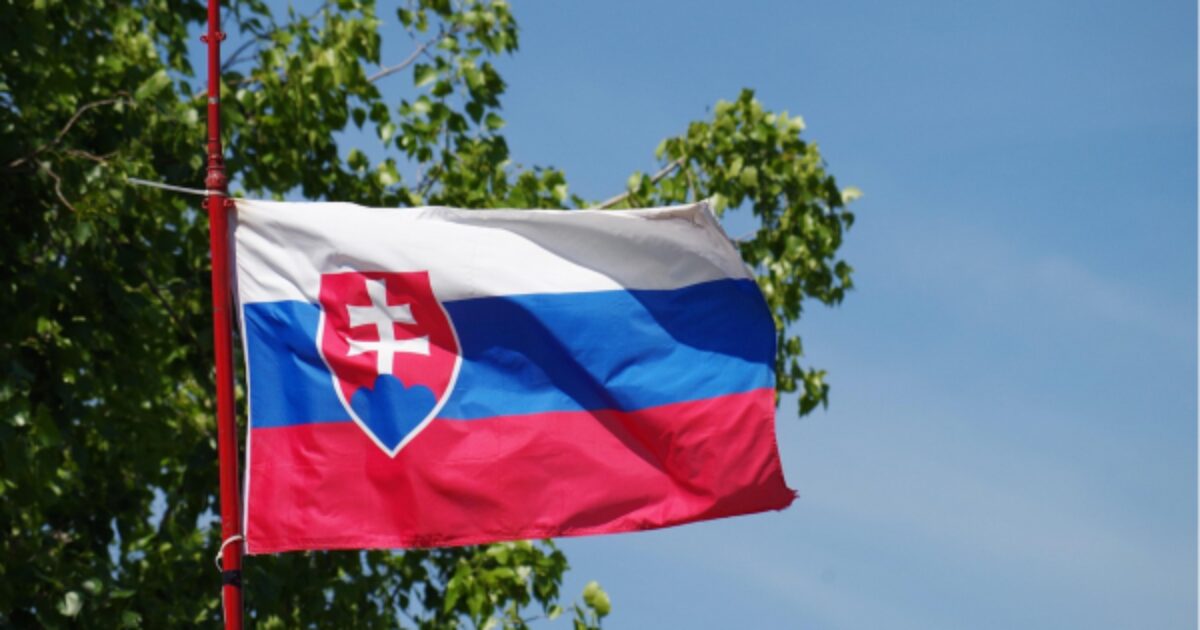 Bratislava closes the D1 to truck transit over 7.5 t – permanent restriction in force