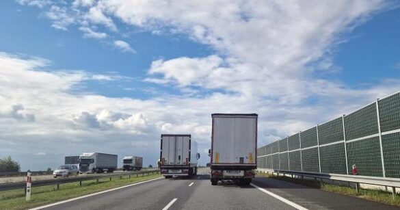 Slovak Carriers Renew Fight to Lift Truck Overtaking Ban