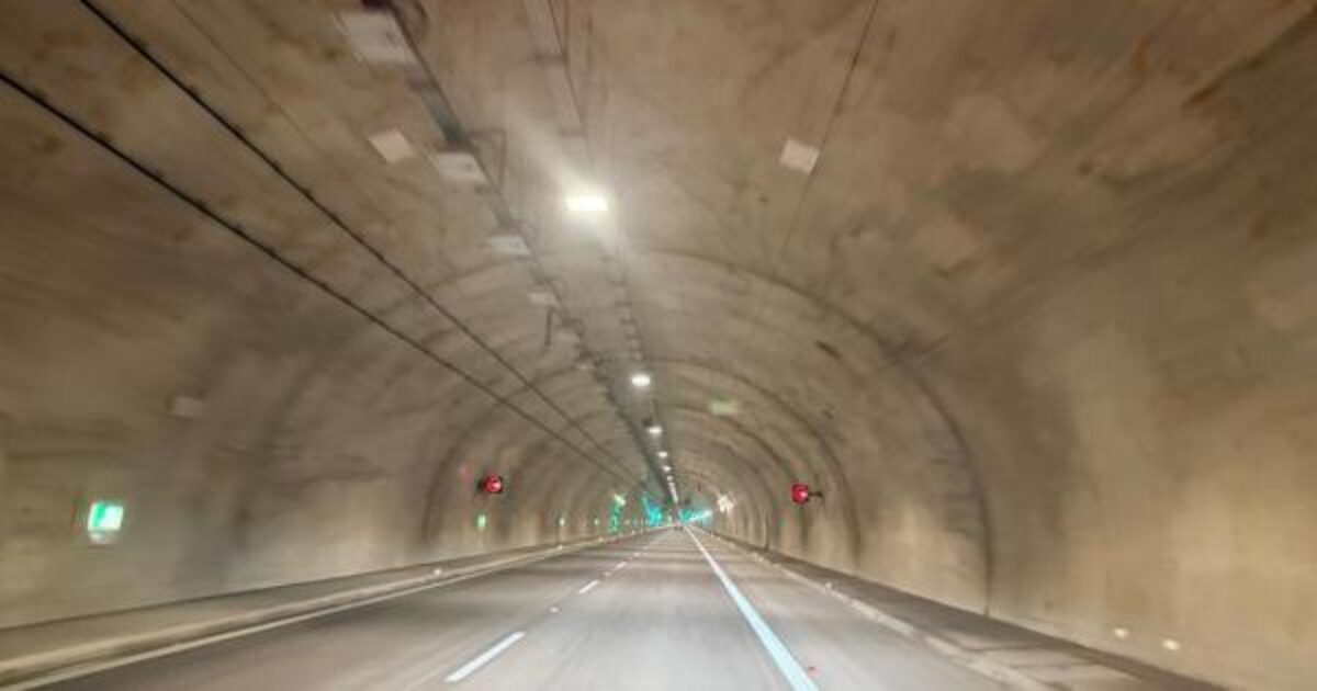 Night closures of the Mont Blanc Tunnel. Disruptions on the France–Italy corridor
